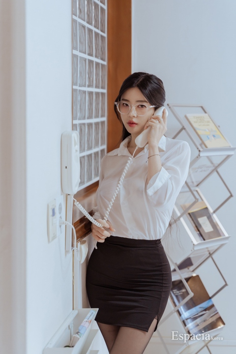 PURM写真全集下载：1999年韩系女神清冷骨相高清图赏【10套】-玩图志